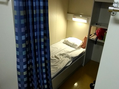 フェリーのベッド