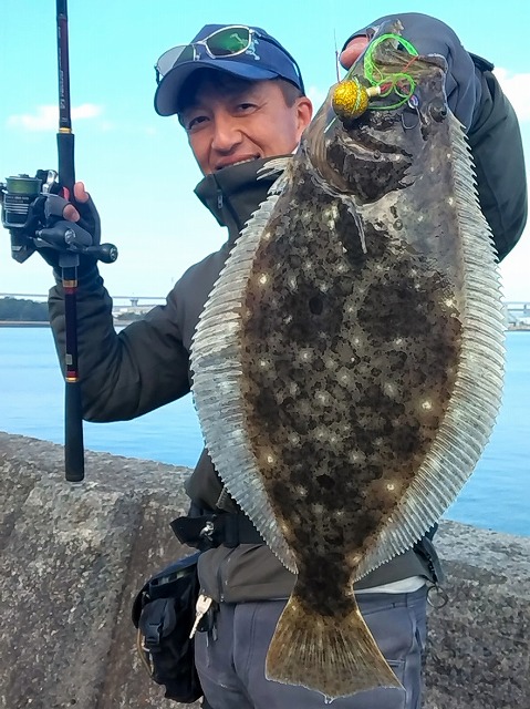 ヒラメ物持ち写真