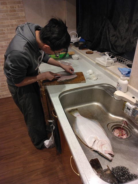 �������i