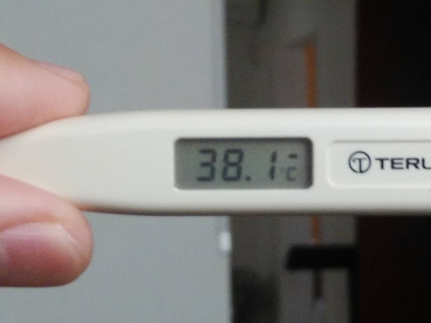 体温計38.1℃